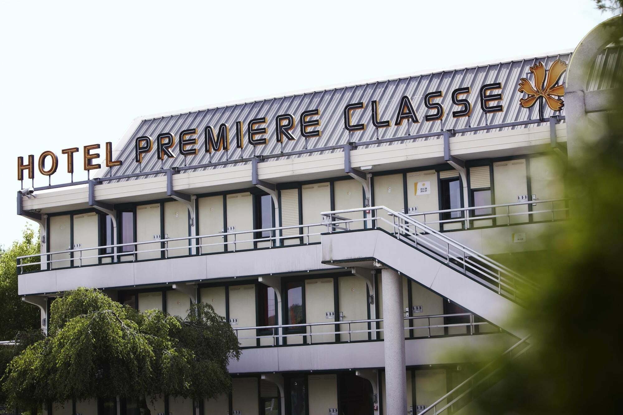 Classic Hotel - Fontenay-Tresigny Fontenay-Trésigny Exterior foto